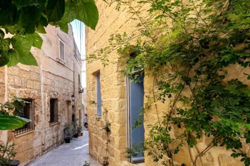 Victoria Apartamento | Historic Hideaways - 900 Year Old Converted Studios