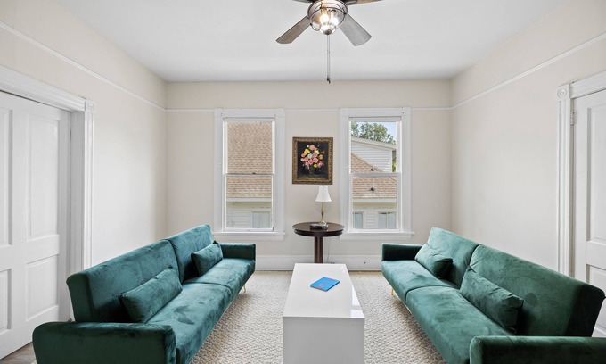 Mobile Casa | Historic Home in Oakleigh, Sleeps 10, Mardi Gras
