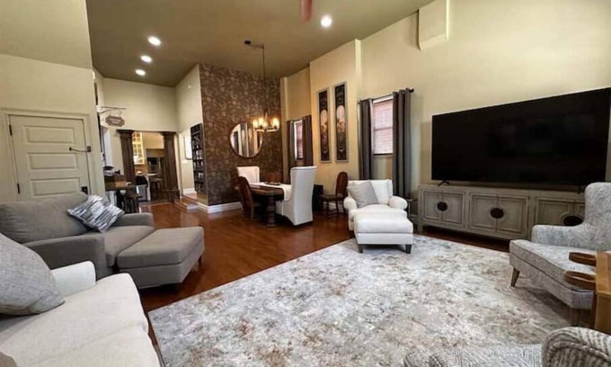 South Side Flats Casa | Historic home in Pittsburgh!