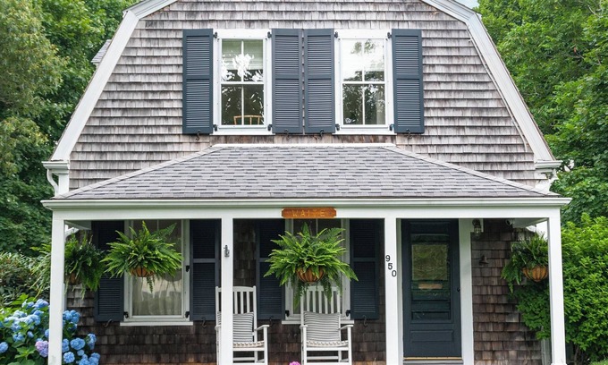 Osterville Casa | Historic Home in Prime Osterville Village Location: Three bedrooms, Sleeps 6