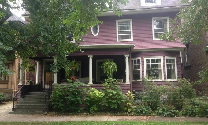 Albright Casa | Casa histórica en el pueblo de Elmwood