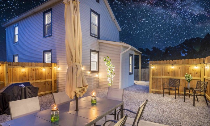 Walton Casa | Historic Home, Perfectly Located Between The Ark and The Creation Museum.
