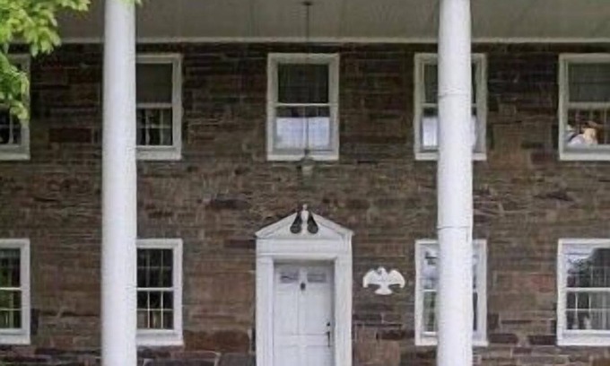 Everett Casa | Historic home, serene patio, hiking; Minutes from Bedford Springs! Heated POOL!