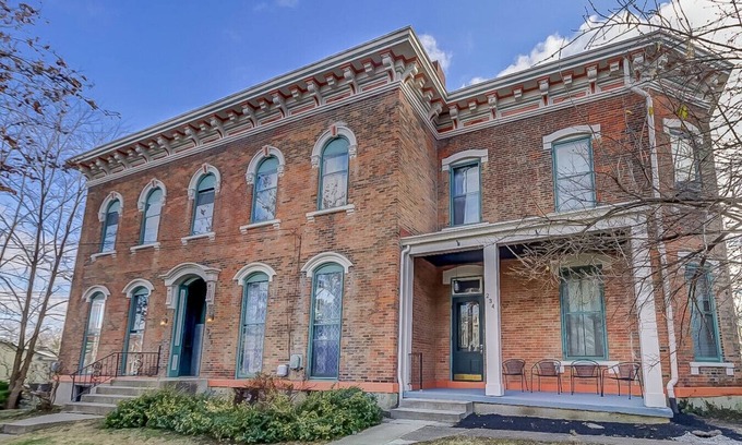 Hamilton Casa | Historic Home w/ Pool & Hot Tub / Walk to Main St!