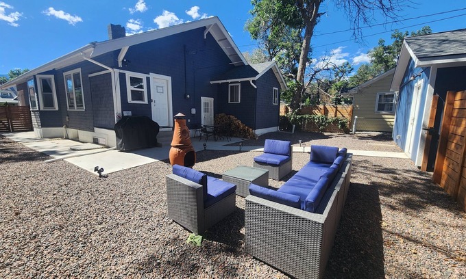 Colorado Springs Casa | Historic Home w/Pikes Peak Views