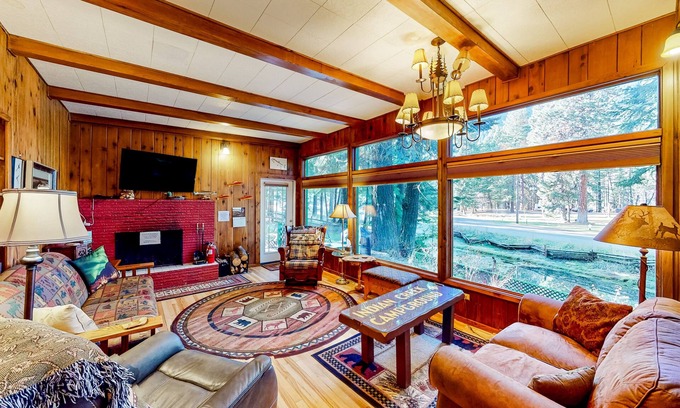 Joseph Casa | Historic home with mountain views & kids play area - great for reunions/retreats