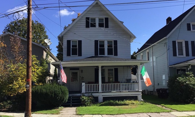 Honesdale Casa | Historic House near lakes, rivers and skiing