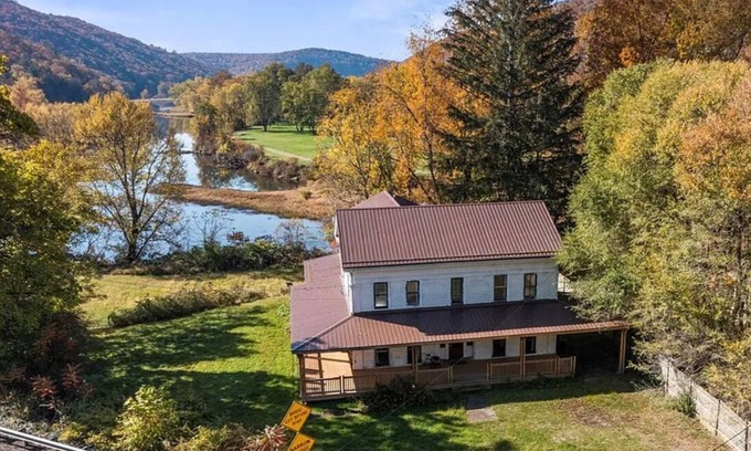 Fryburg Casa | 6 Bedroom Historic Waterfront Gem in Tionesta. Hunter’s Haven, Couples Retreat