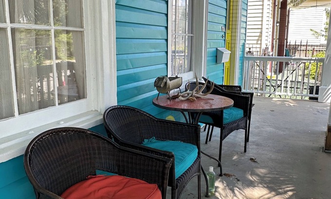 Irish Channel Apartamento | Historic Irish Channel Shotgun. Fully renovated with many amenities.