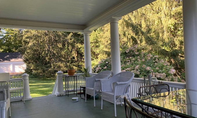 Watertown Casa | Historic Litchfield County Home