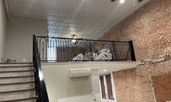 Rayne Apartamento | Historic loft apartment sleeps 6 suite B