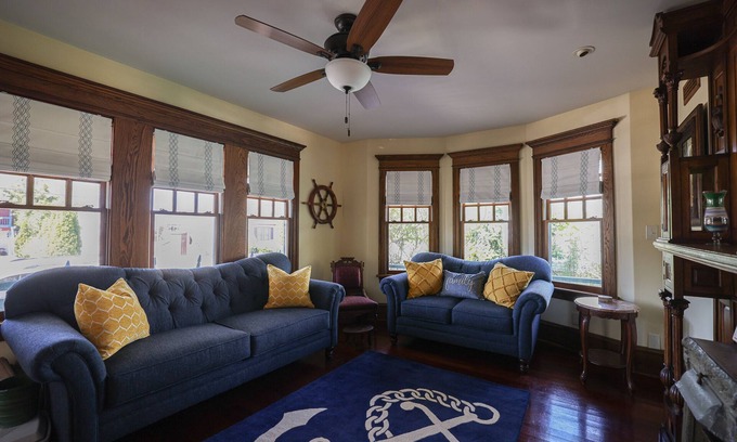 Wildwood Crest Villa | Historic Luxury Condo with POOL & modern amenities in Wildwood Crest, NJ