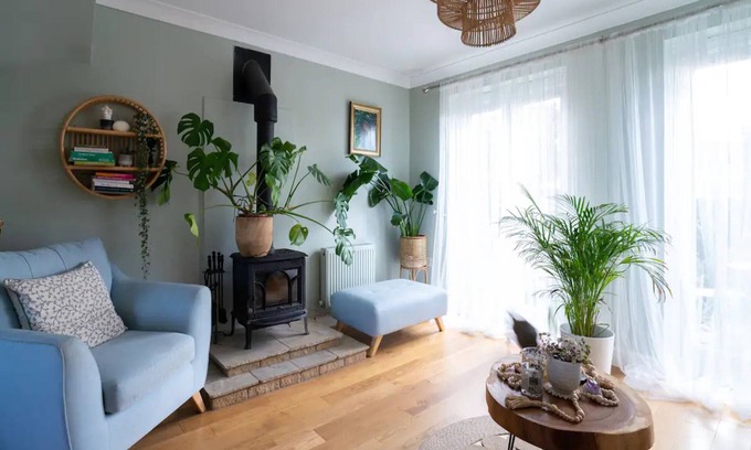 Malmesbury Casa | Historic Malmesbury | Delightful home with parking