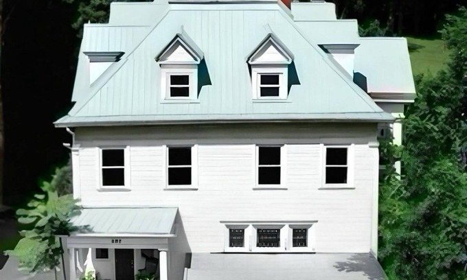 Front Park Casa | Historic Mansion Built in 1896, Pan Am. Expo Era