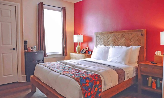 Milford Casa | Historic Milford Ambiance | Relaxing Well-Designed Room for Your Vacation