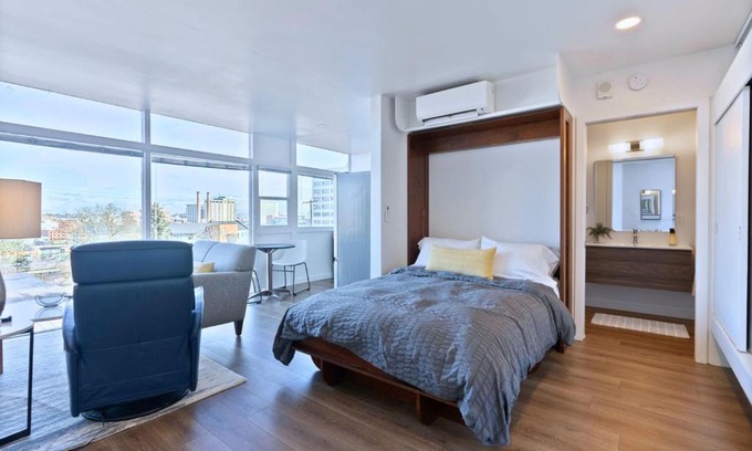 Cliff - Cannon Apartamento | Historic Modern Apartment Park Free w DT Views