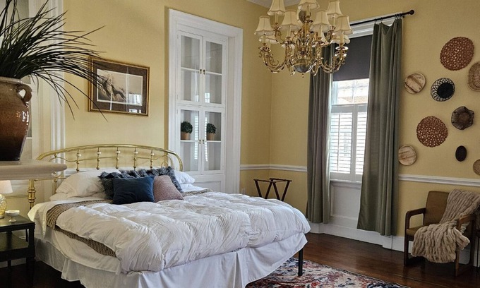 York Casa | Historic Moorehouse Downtown