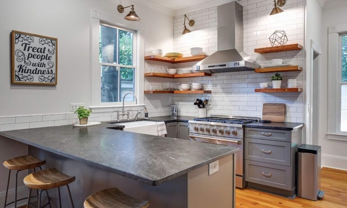 Downtown Casa | Historic Oakwood Hideaway