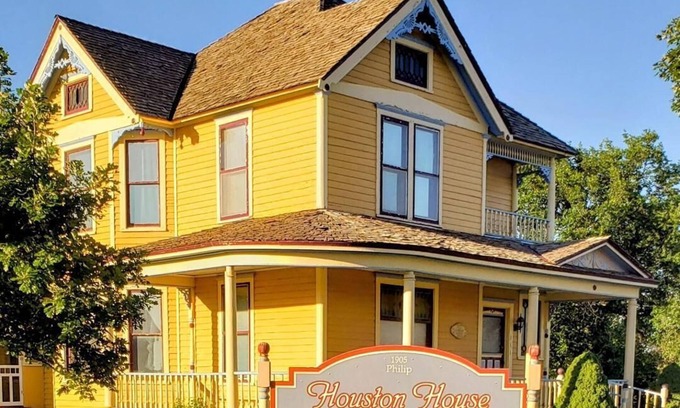 Rexford Cama Y Desayuno | Historic Philip Houston House