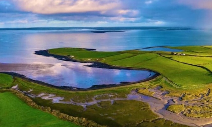 Ballylongford Cabaña | Historic Renovated Cottage: Wild Atlantic Way