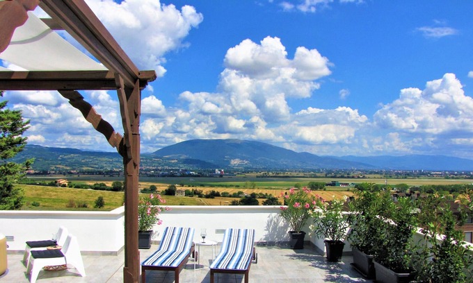 Lidarno Apartamento | ¡RESIDENCIA con espectaculares vistas del valle de Asís!