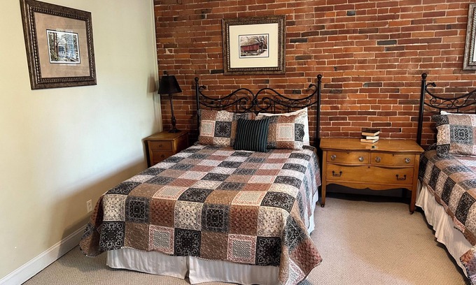 Louisiana Cama Y Desayuno | Historic rooms near riverfront in downtown, Louisiana, MO