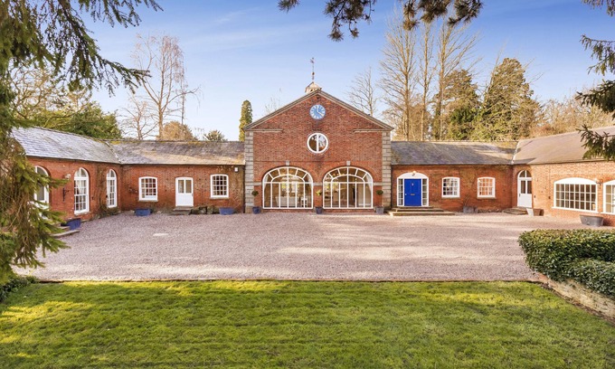Billingsley Casa | Historic rural Coach House with luxury accommodation