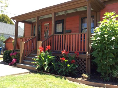 Santa Rosa Casa | Historic Santa Rosa Cottage