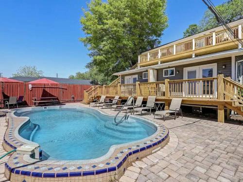 Beach Institute Apartamento | Historic Savannah Gold Private Condo with Pool - 2bed, 1&half bath, Sleeps 6, 1st Floor, 15 Min Walk To Historic Savannah Center And All Attractions