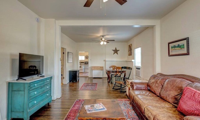 Sheridan Casa | Historic Sheridan Retreat – Cozy 2BR Centrally Located