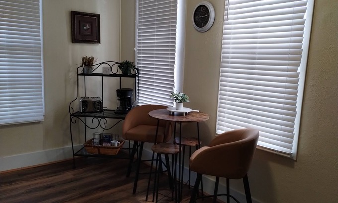 Hearne Casa | Historic three-bedroom house in Hearne, Texas.