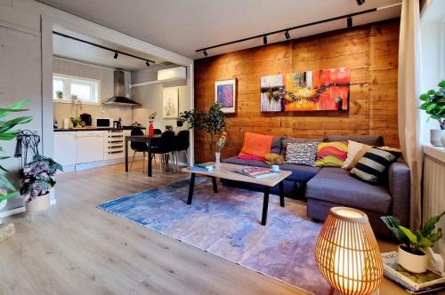 Engen Casa | Historic townhouse - 2 baths 3 floors 100 percent charm
