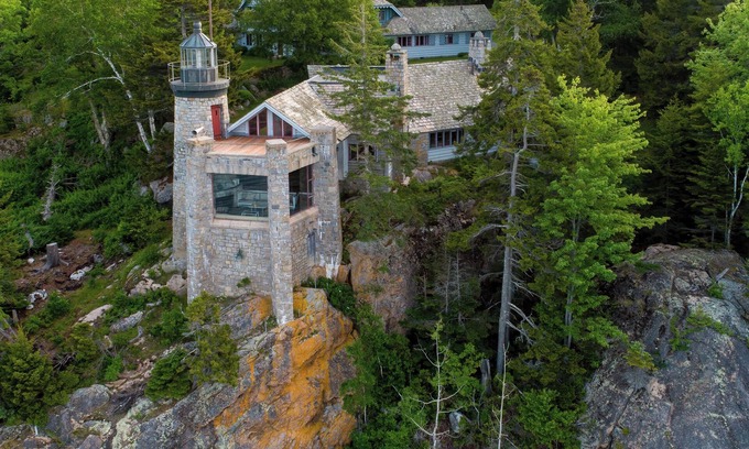 Brooklin Casa | Historic & Unique Waterfront Estate