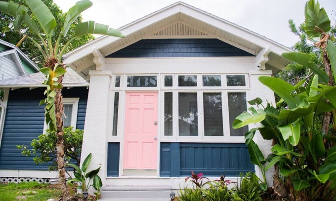 Historic Uptown Casa | Historic Uptown Vibes - Classy 2/1 Detached Home