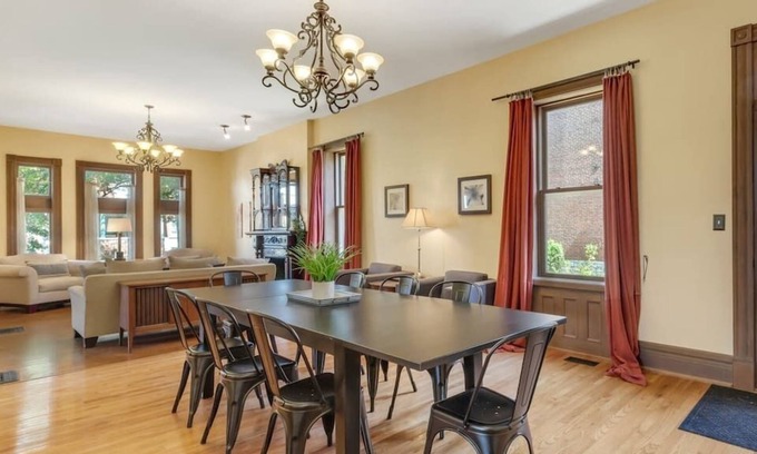 Lafayette Square Casa | Historic Victorian | Lafayette Square | 5 Bedroom