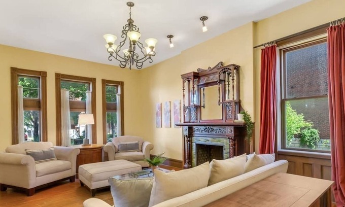 Lafayette Square Casa | Historic Victorian | Lafayette Square | 3 Bedroom