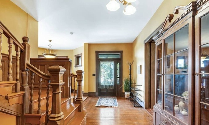 Lafayette Square Casa | Historic Victorian | Lafayette Square | 2 Bedroom