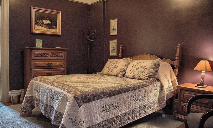 Ranshaw Cama Y Desayuno | Historic Victorian Room / Private Bath + Views