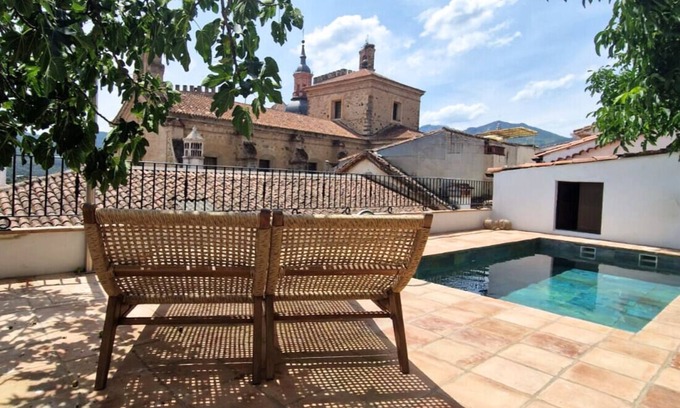 Guadalupe Cabaña | Villas históricas con jardín en pleno centro de Guadalupe.
