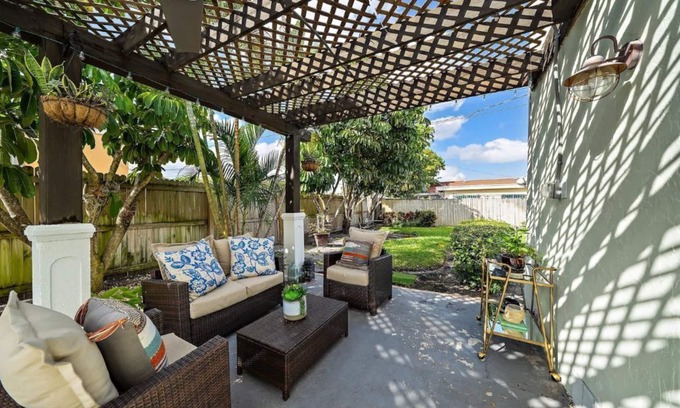 Parker Ridge Casa | Historic West Palm Beach Casita