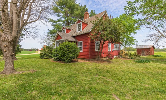 Charles City Casa | Historic Westover Farmhouse | 4BR, 2BA, Sleeps 7