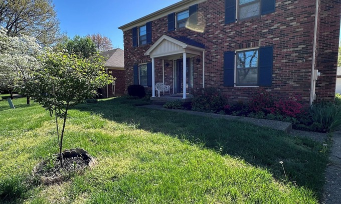 Beechwood Village Casa | Historic Woodlawn Park Home