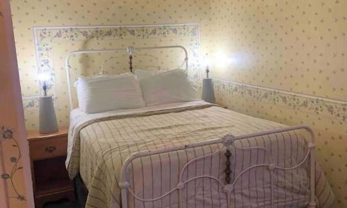 Niagara-on-the-Lake Apartamento | Historical King George Inn 7