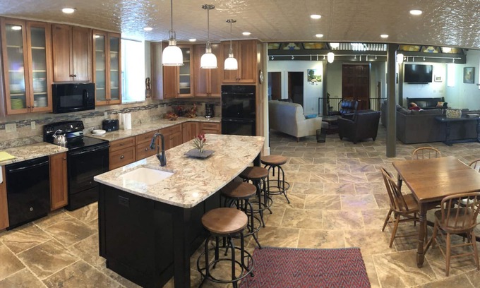 Dubuque County Casa | Historical Church 3BR Hideaway