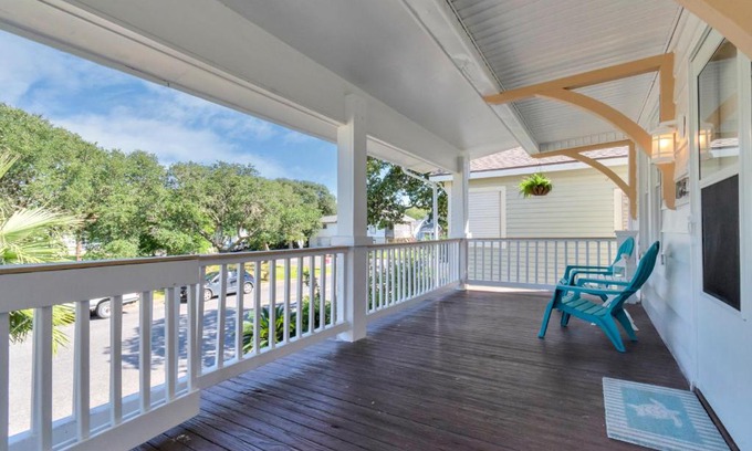 San Jacinto Casa | Historical Galveston House - 2 min drive to sand!