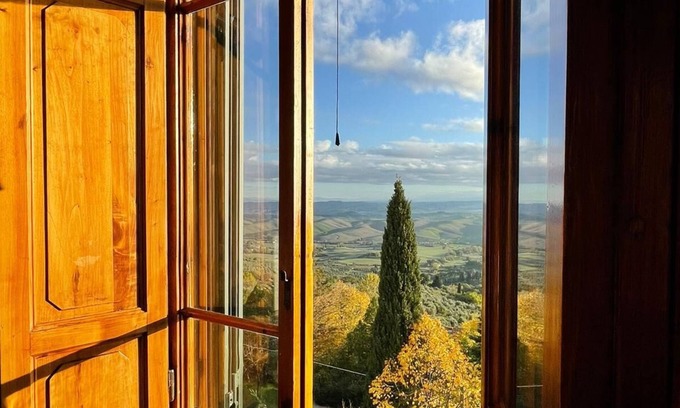 Chianni Apartamento | Historical home 3 bedroom 2 bath in Western Tuscany with magnificent views