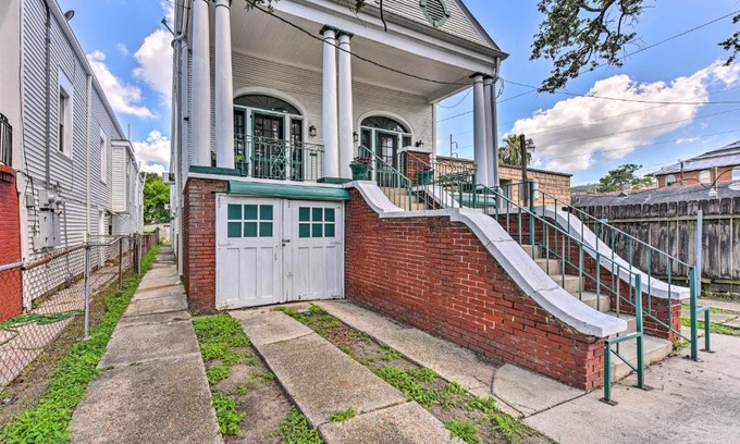 Mid-City Casa | Historical NOLA Home about 3 Mi to French Quarter