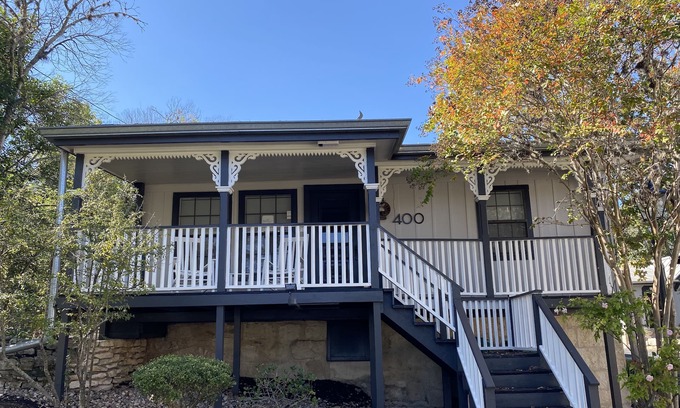 Boerne Casa | Historical property directly on Main St in Boerne