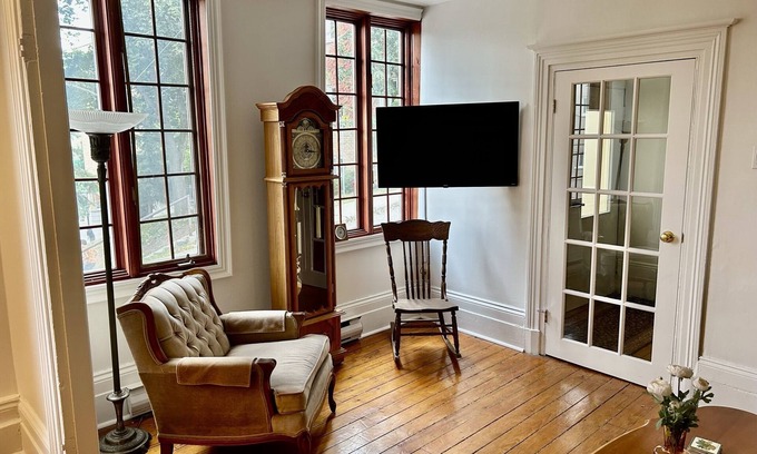 Cap-Blanc Casa | Historical Quebec House - Fully equiped 2 bedrooms, 3 beds house