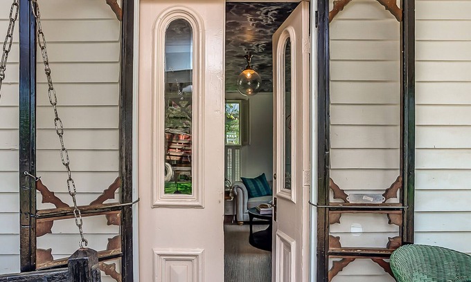 Leipers Fork Casa | La historia se encuentra con el lujo en Dreamy Leiper's Fork Village Cottage, Walk to Everything